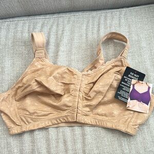 Comfort Choice nwt sz 40DD front clasps